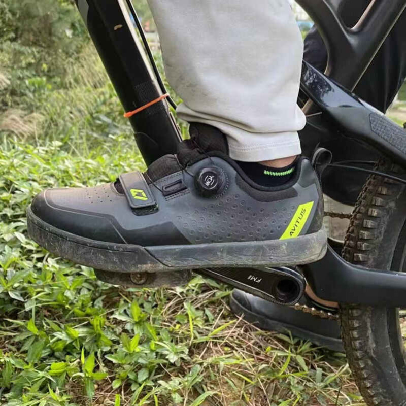 AVITUS Mountain Bike Shoes Zap - Commuting On Mountain Bike ulasan dan harga